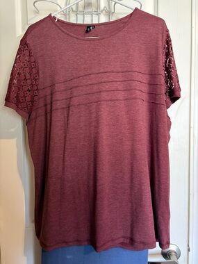 Women's Short Sleeve Knit Top with Lace Sleeves - Burgundy